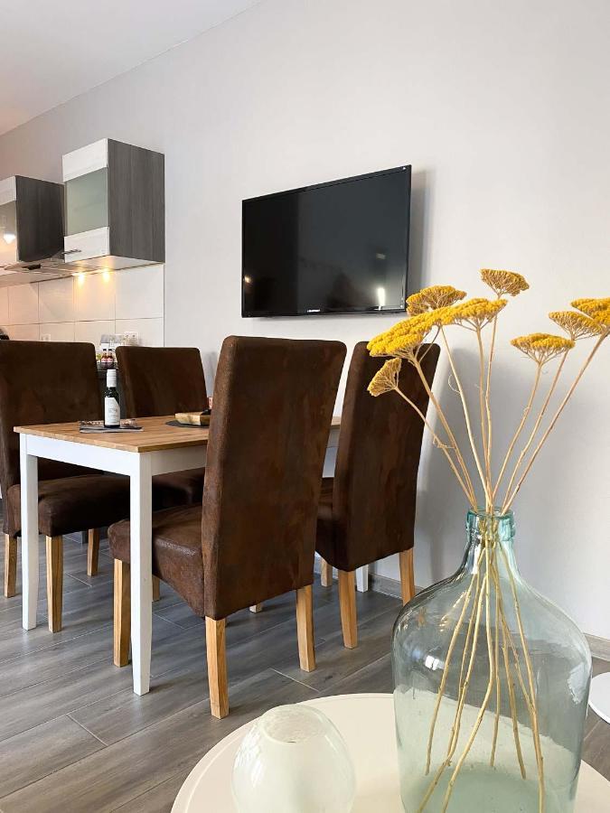 Weinquartier Naumburg Apartment เนาม์บวร์ก ภายนอก รูปภาพ